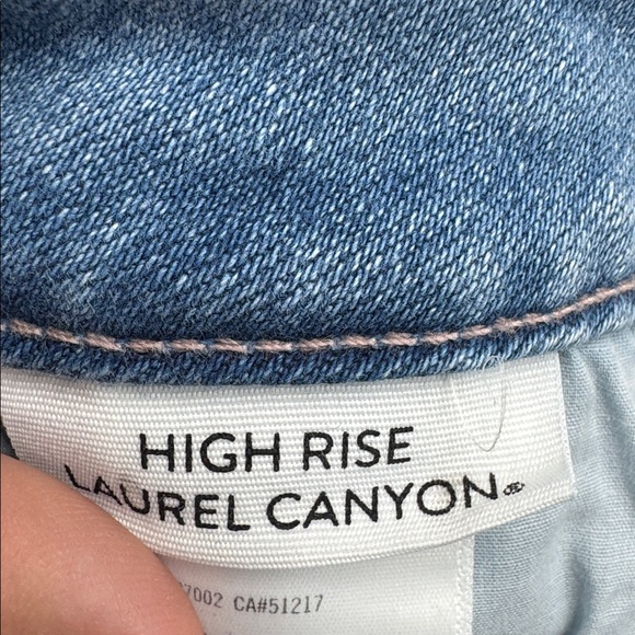 Paige High Rise Laurel Canyon Jeans size 32 32x32 wide leg boot cut soft stretch - Picture 15 of 17